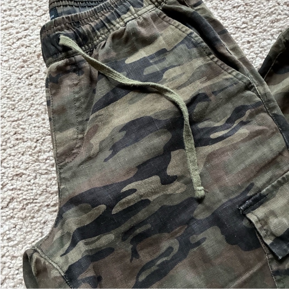 WAS $48 Sanctuary x Anthro linen camo cargo capris - Picture 2 of 15